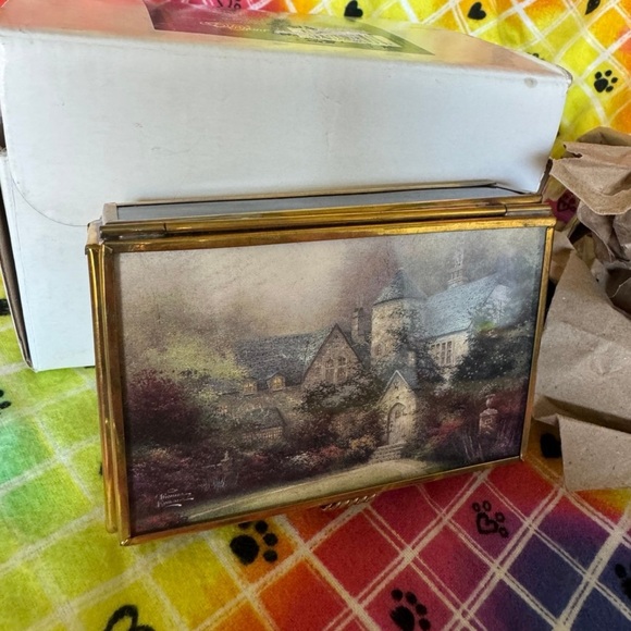 Thomas Kincade the Painter of Light
1999 House with Trees Greeting Box - Picture 9 of 9